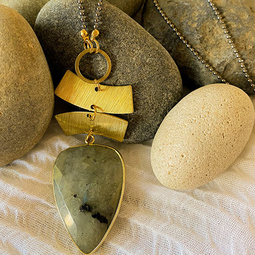 fish lure necklace Lure: Labradorite Fish Style Necklace