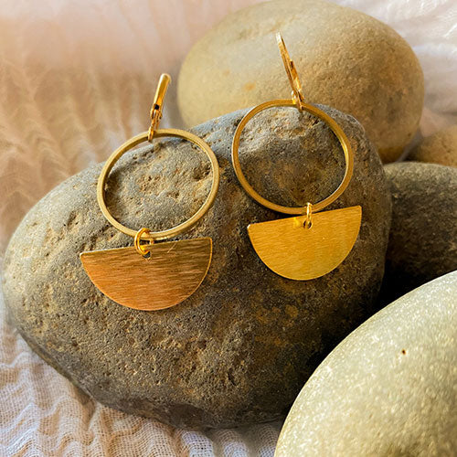 Selene:Simple Eclipse Brass Earring
